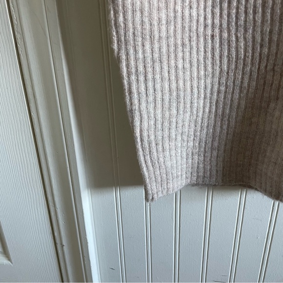 Elegant Long Sleeve Ribbed Dress in Cream - Picture 2 of 6